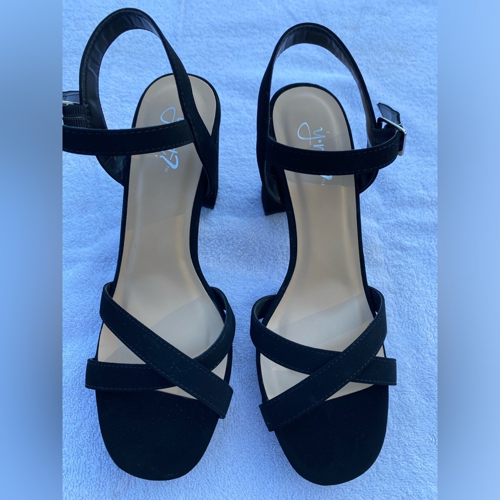 Black Heels Size 8 Only Wore Once